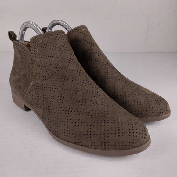 Dr. Scholl's Rate Booties Womens 7.5 Olive Green Perforated Ankle Boots Suede - Picture 1 of 9